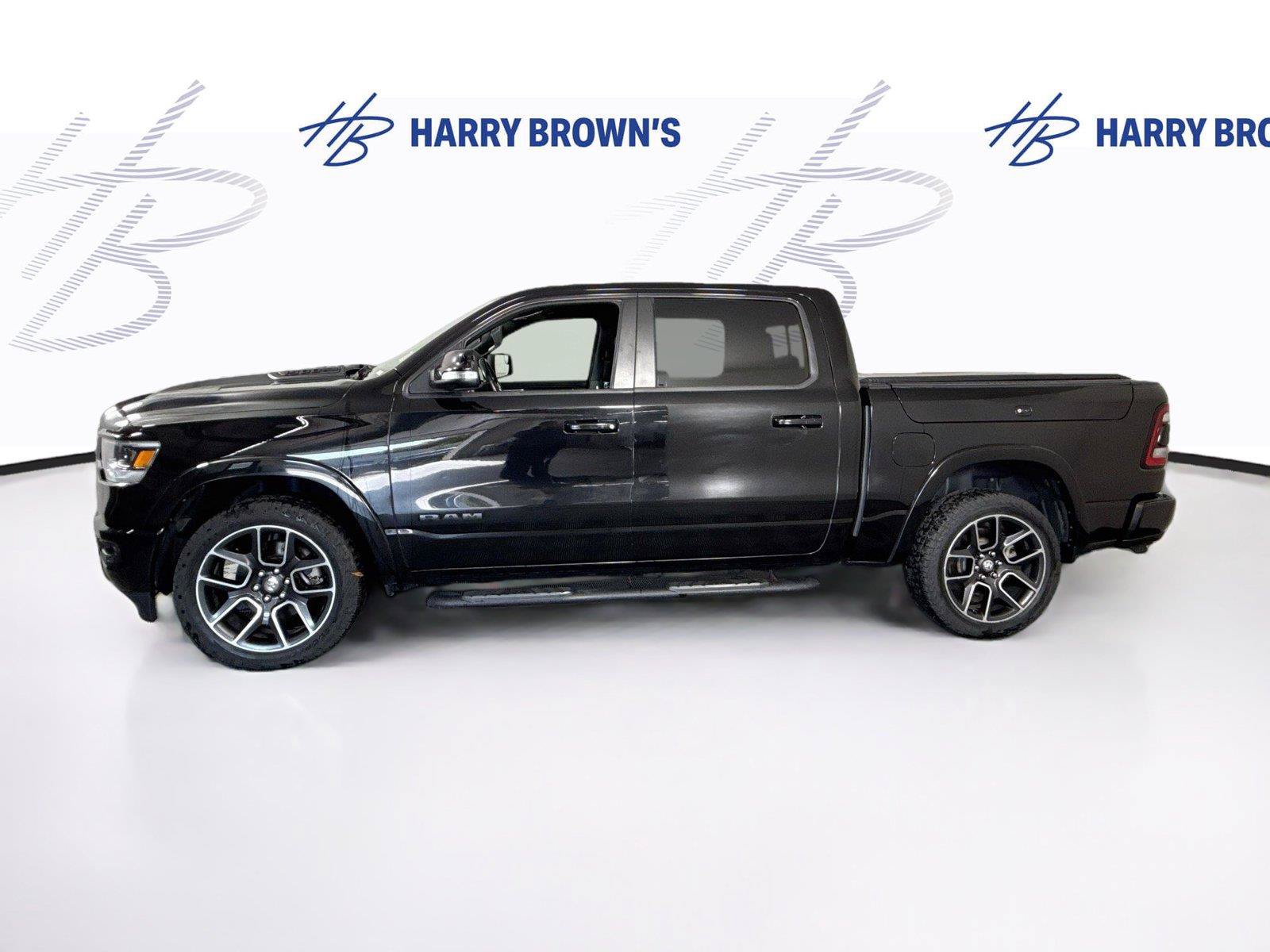 Used 2019 RAM 1500 Laramie AWD/4WD image 6