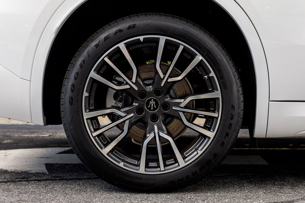 New 2025 Maserati Grecale GT image 35