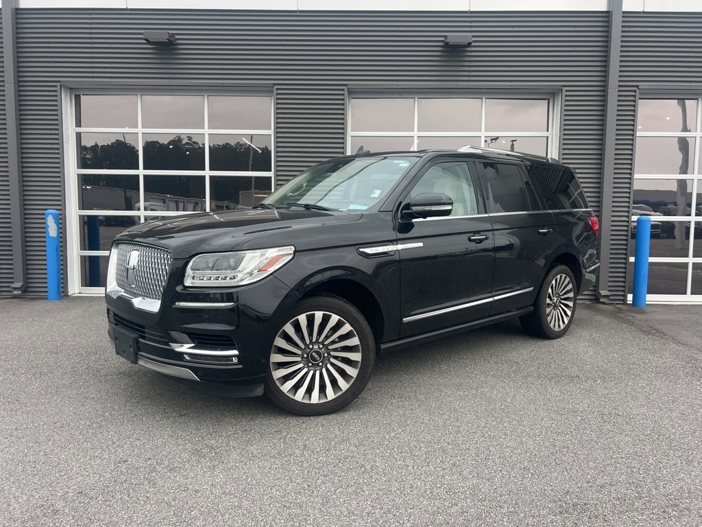 Used 2021 Lincoln Navigator Reserve w/ Luxury Package image 1