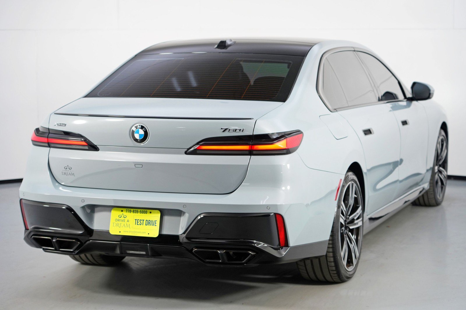 Used 2024 BMW 760i xDrive w/ Premium Package 2 AWD/4WD image 61