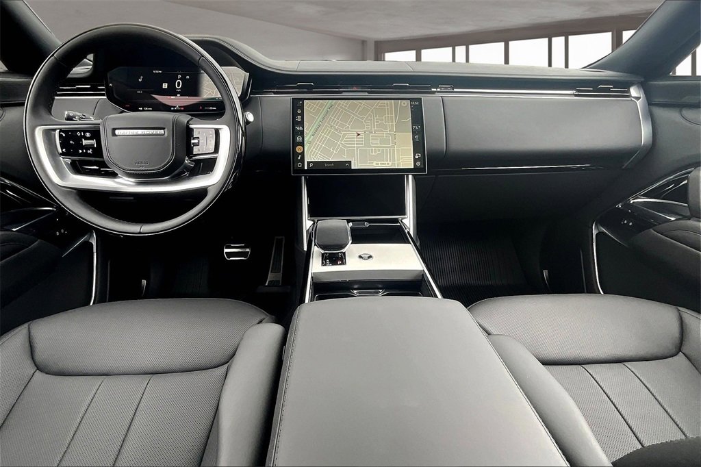 New 2025 Land Rover Range Rover SE image 5