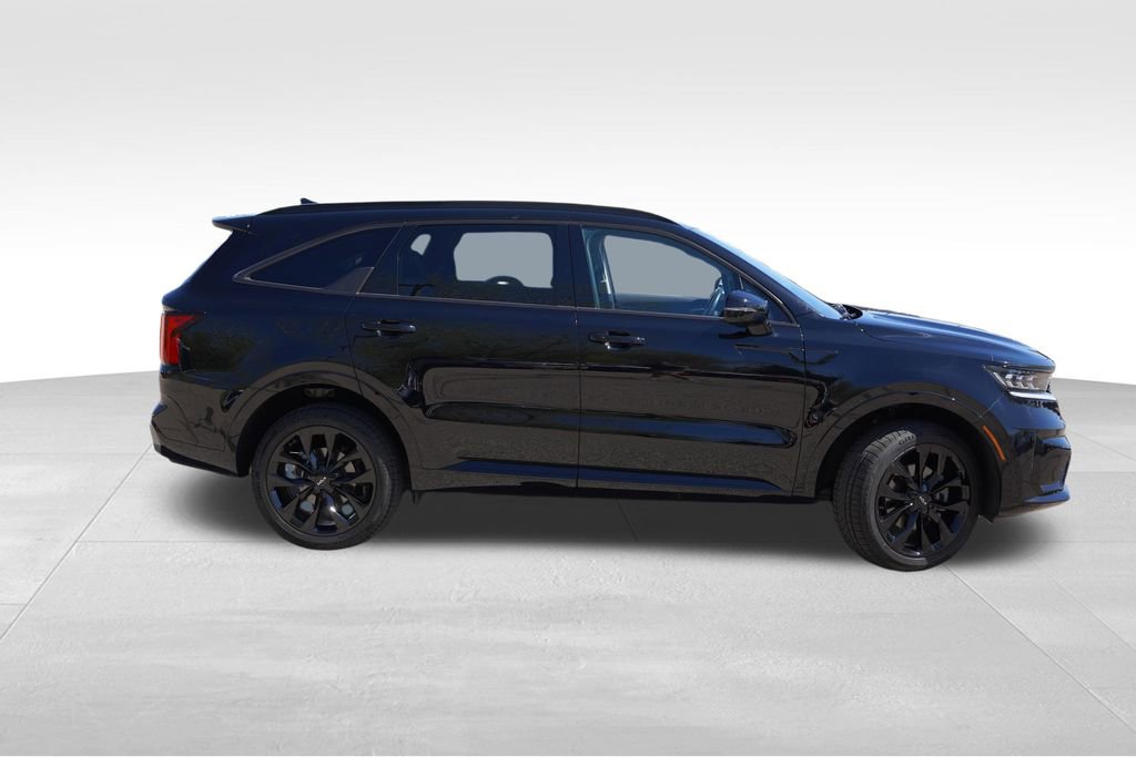 Certified 2023 Kia Sorento SX AWD/4WD image 3