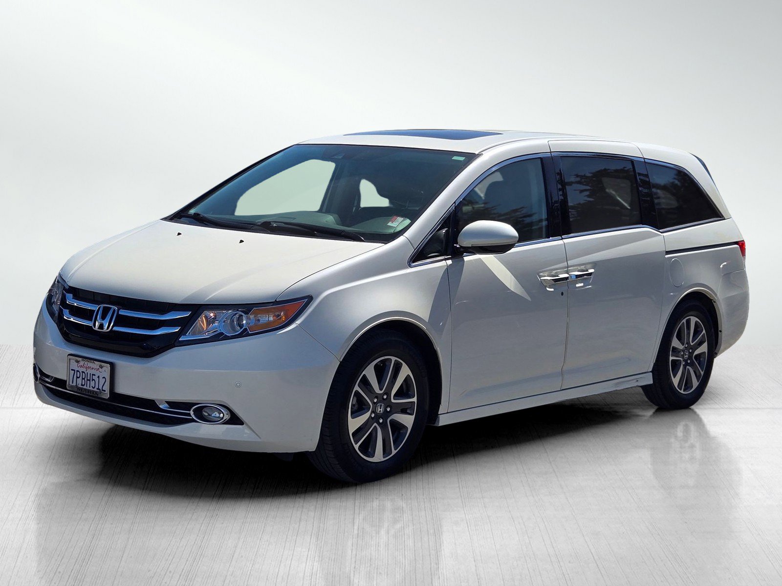 Used 2015 Honda Odyssey Touring image 8