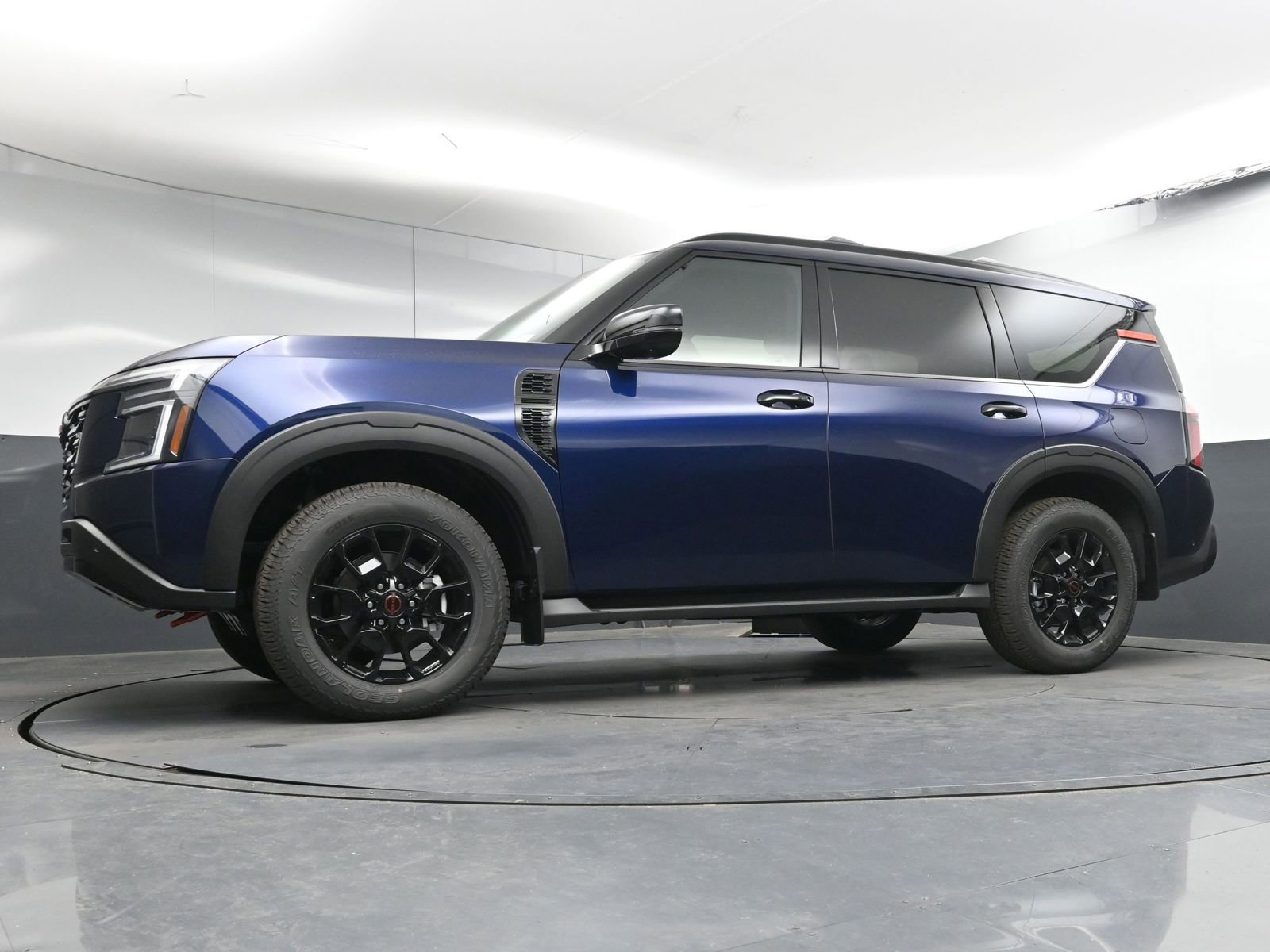 New 2026 Nissan Armada PRO-4X w/ Captain's Chari Seat Package AWD/4WD image 23
