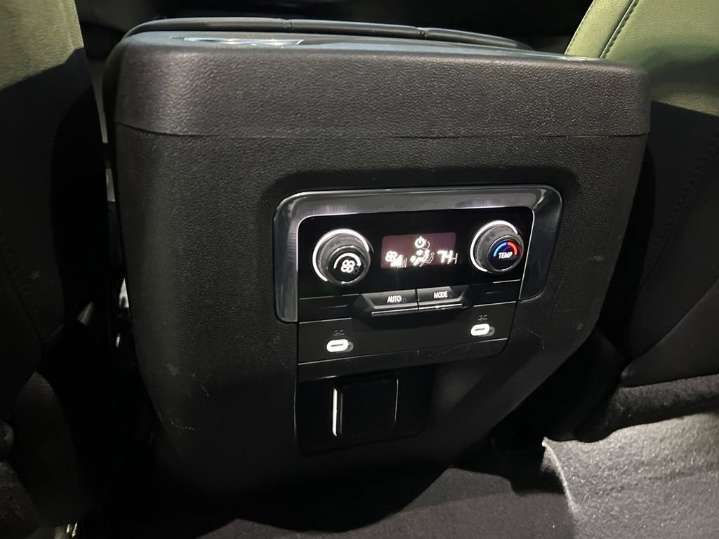 Used 2023 Chevrolet Tahoe Z71 AWD/4WD image 36