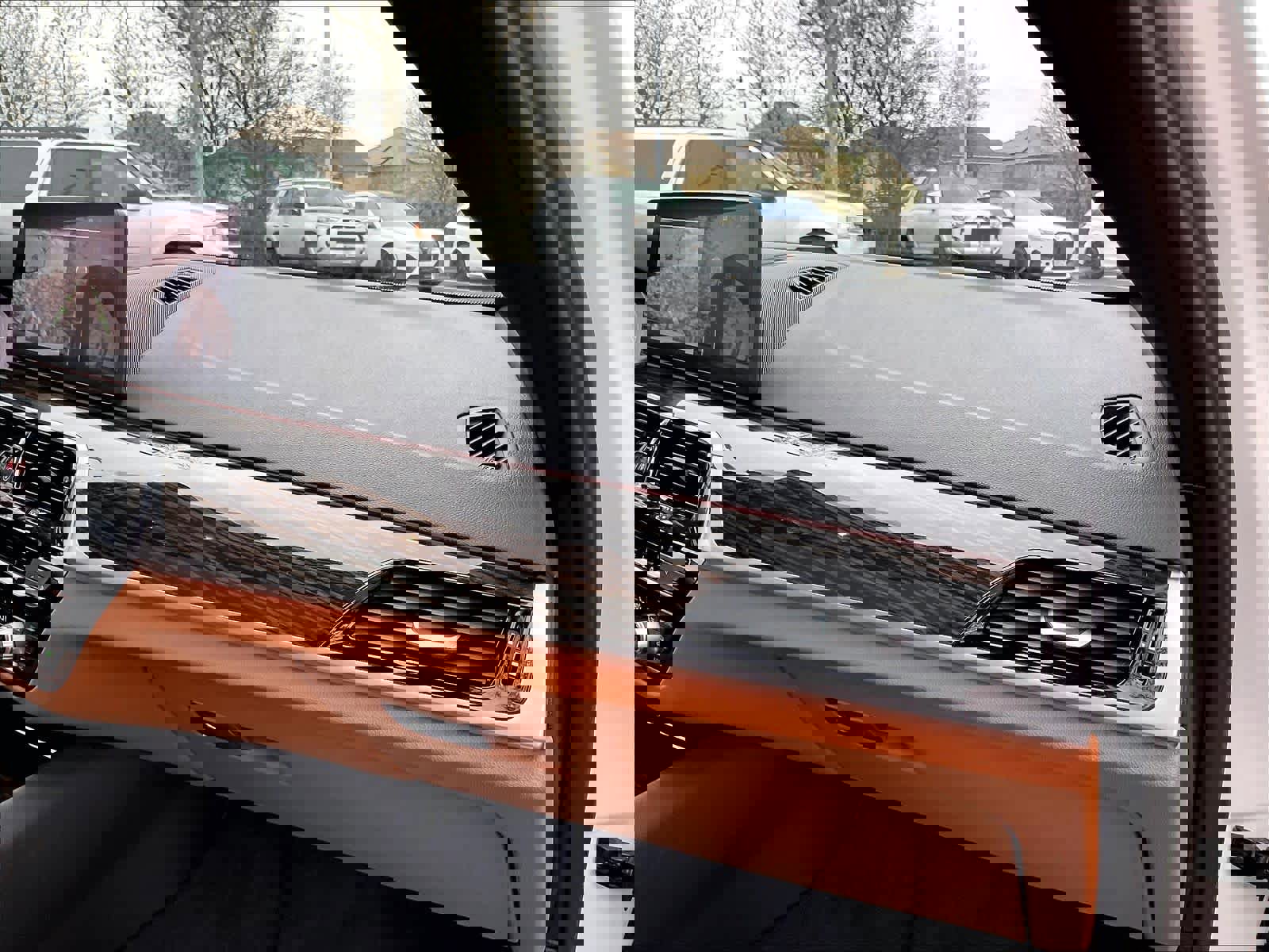 Used 2023 BMW 540i w/ Convenience Package image 18