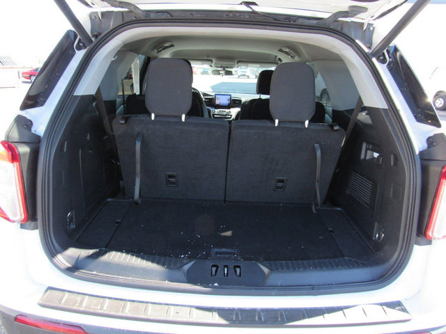 Used 2022 Ford Explorer XLT AWD/4WD image 18