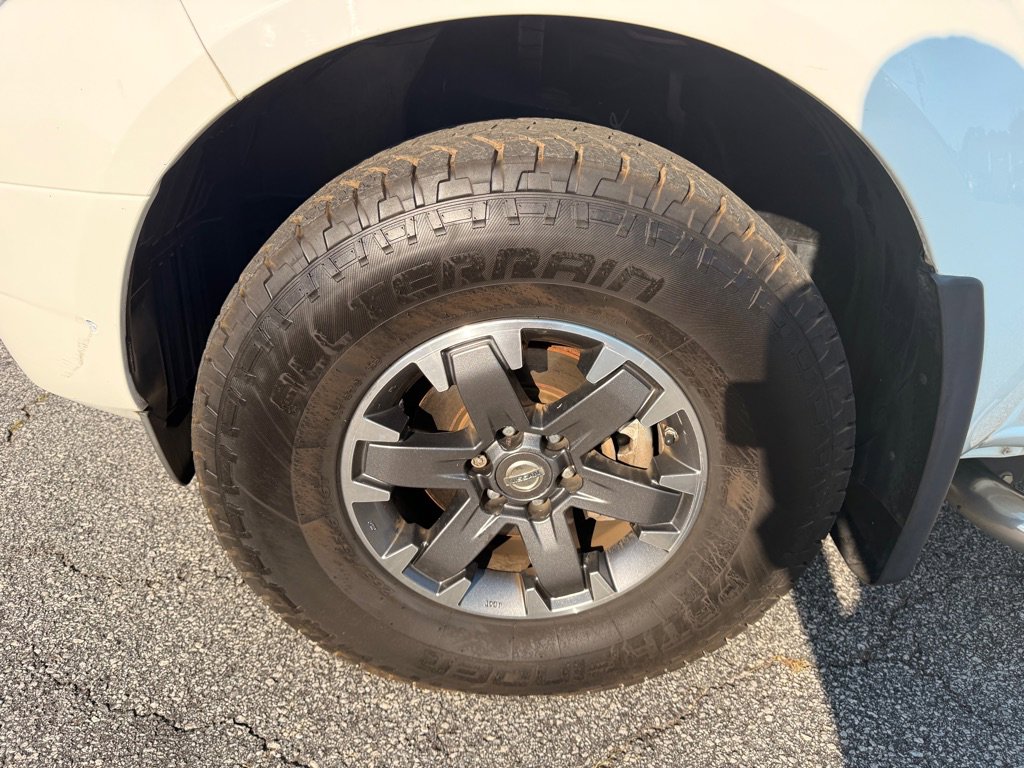 Used 2014 Nissan Frontier PRO-4X w/ Pro-4x Luxury Package image 19