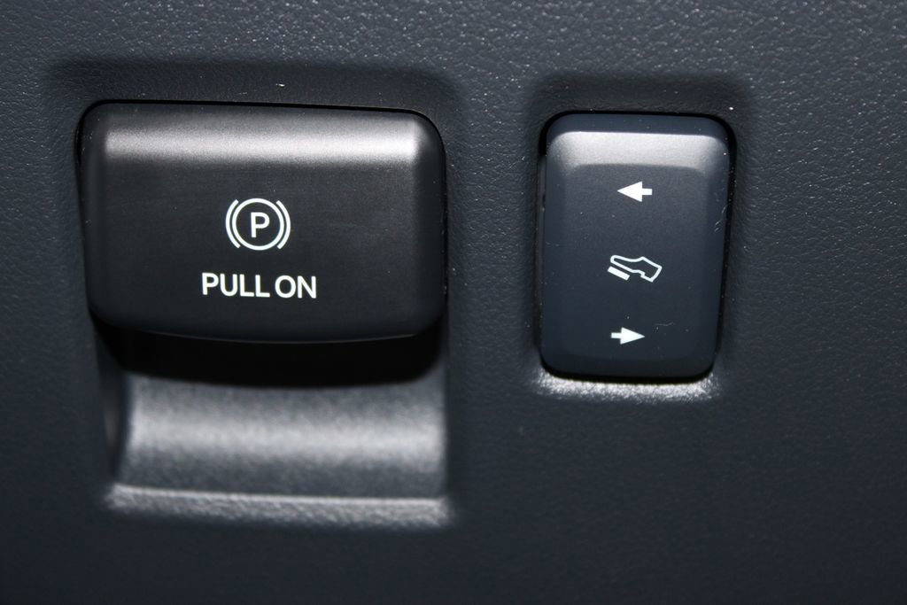 Used 2025 Ford F150 Platinum image 37