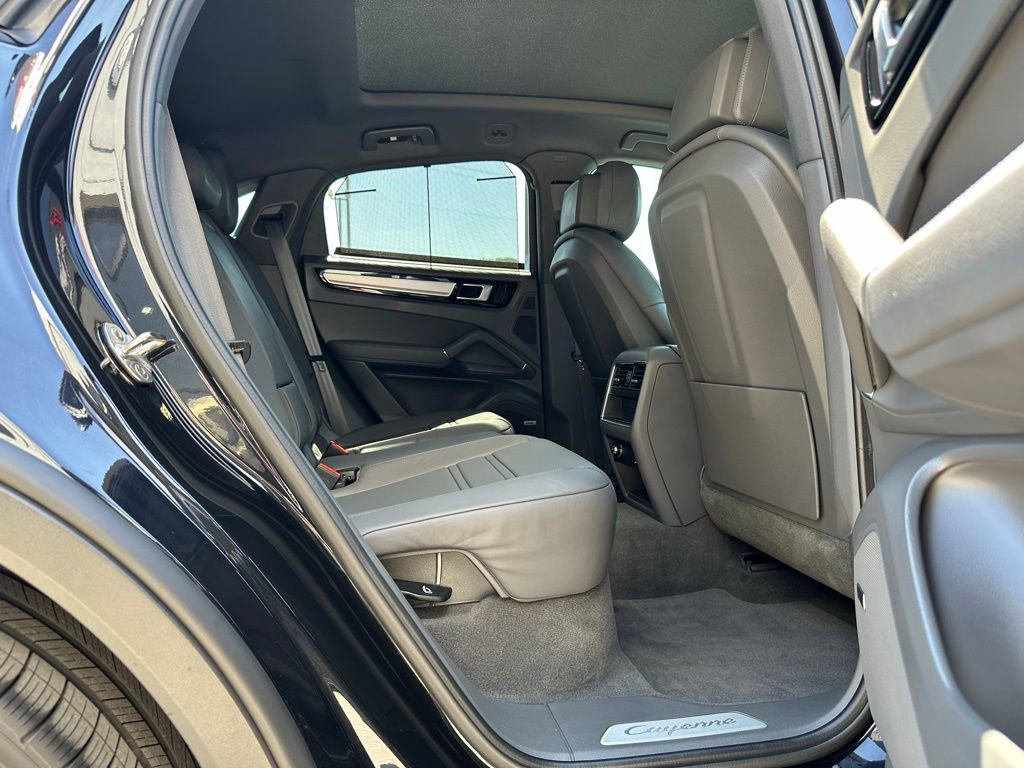 Used 2022 Porsche Cayenne E-Hybrid Coupe image 43