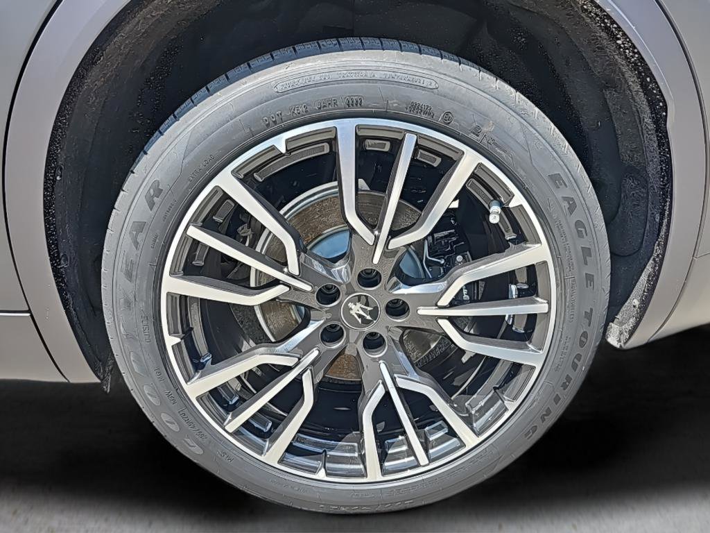 New 2023 Maserati Grecale GT image 13