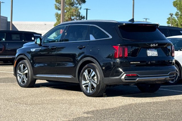 Certified 2023 Kia Sorento EX w/ Panoramic Sunroof Package AWD/4WD image 8