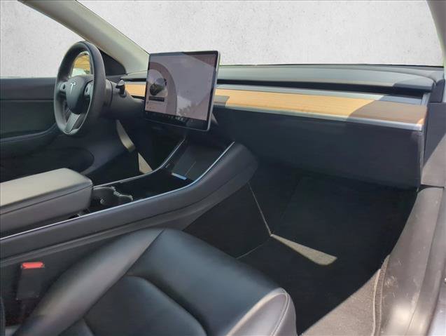 Used 2021 Tesla Model Y Long Range AWD/4WD image 27