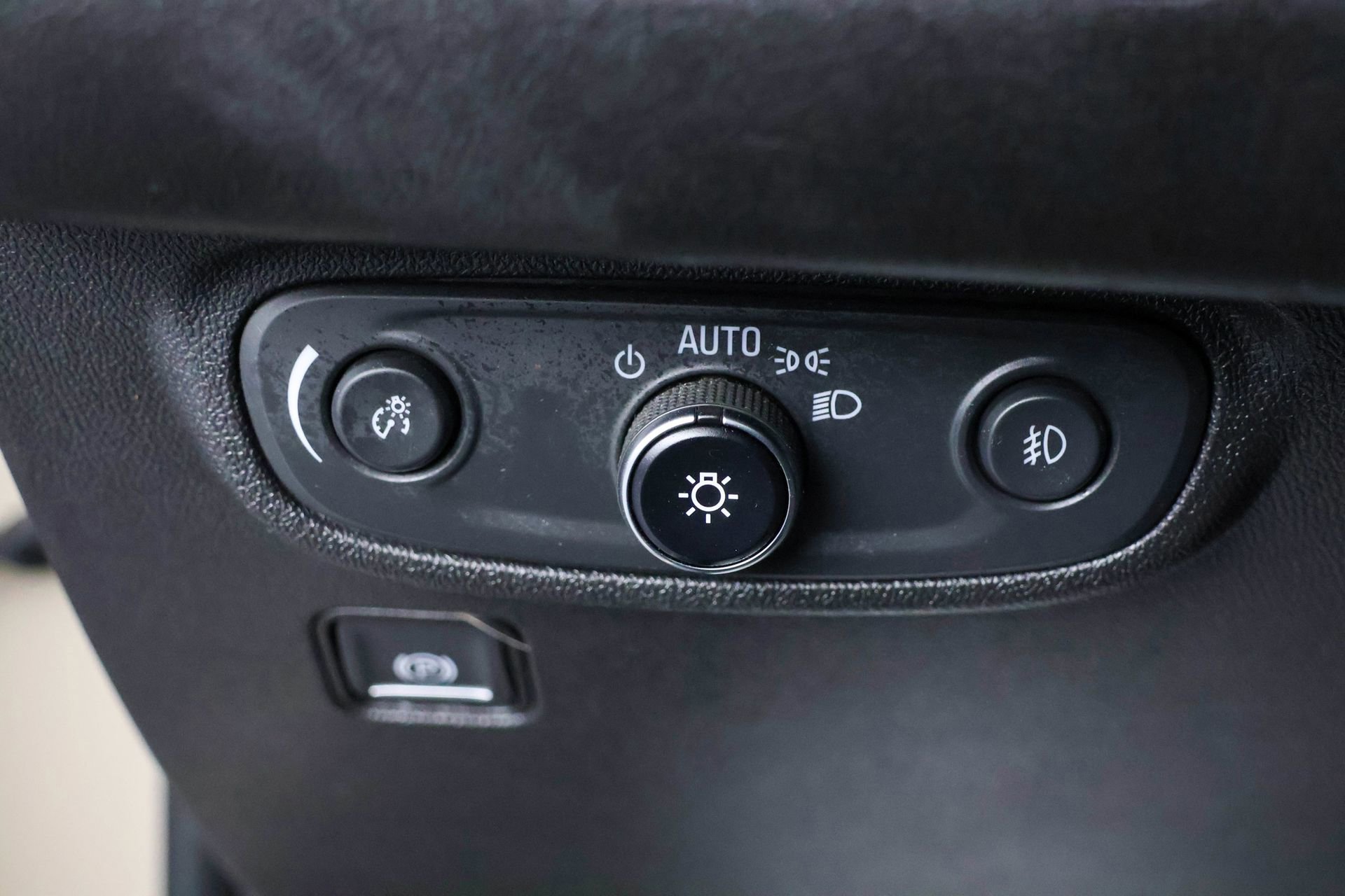 Used 2022 GMC Terrain AT4 image 21