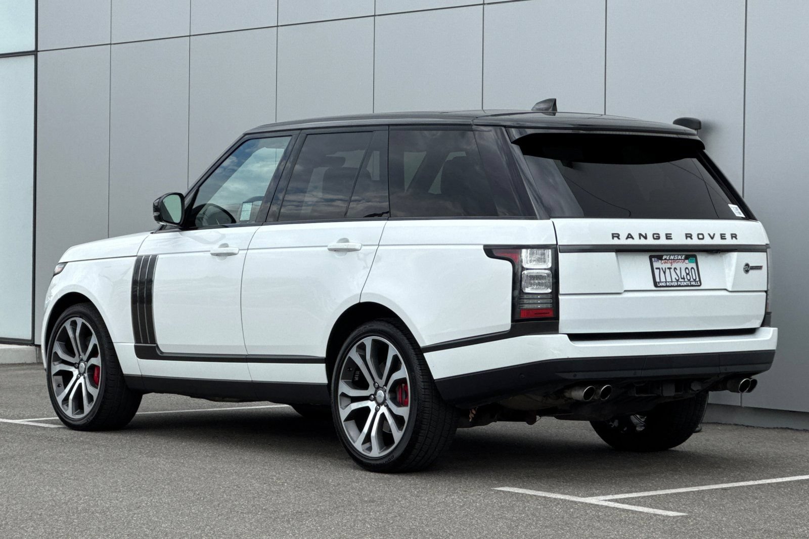 Used 2017 Land Rover Range Rover SV Autobiography Dynamic AWD/4WD image 3