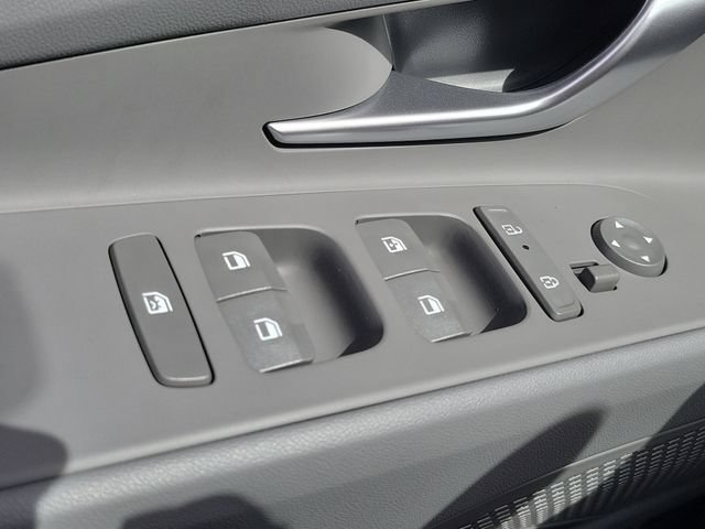 New 2026 Hyundai Elantra Sport FWD image 16