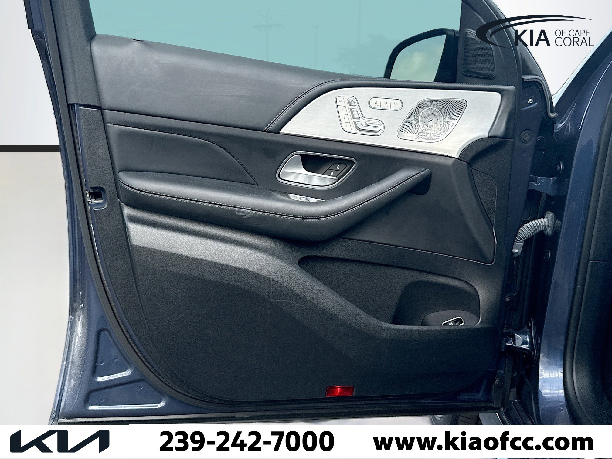 Used 2024 Mercedes-Benz GLE 53 AMG 4MATIC Coupe w/ AMG Night Package image 21