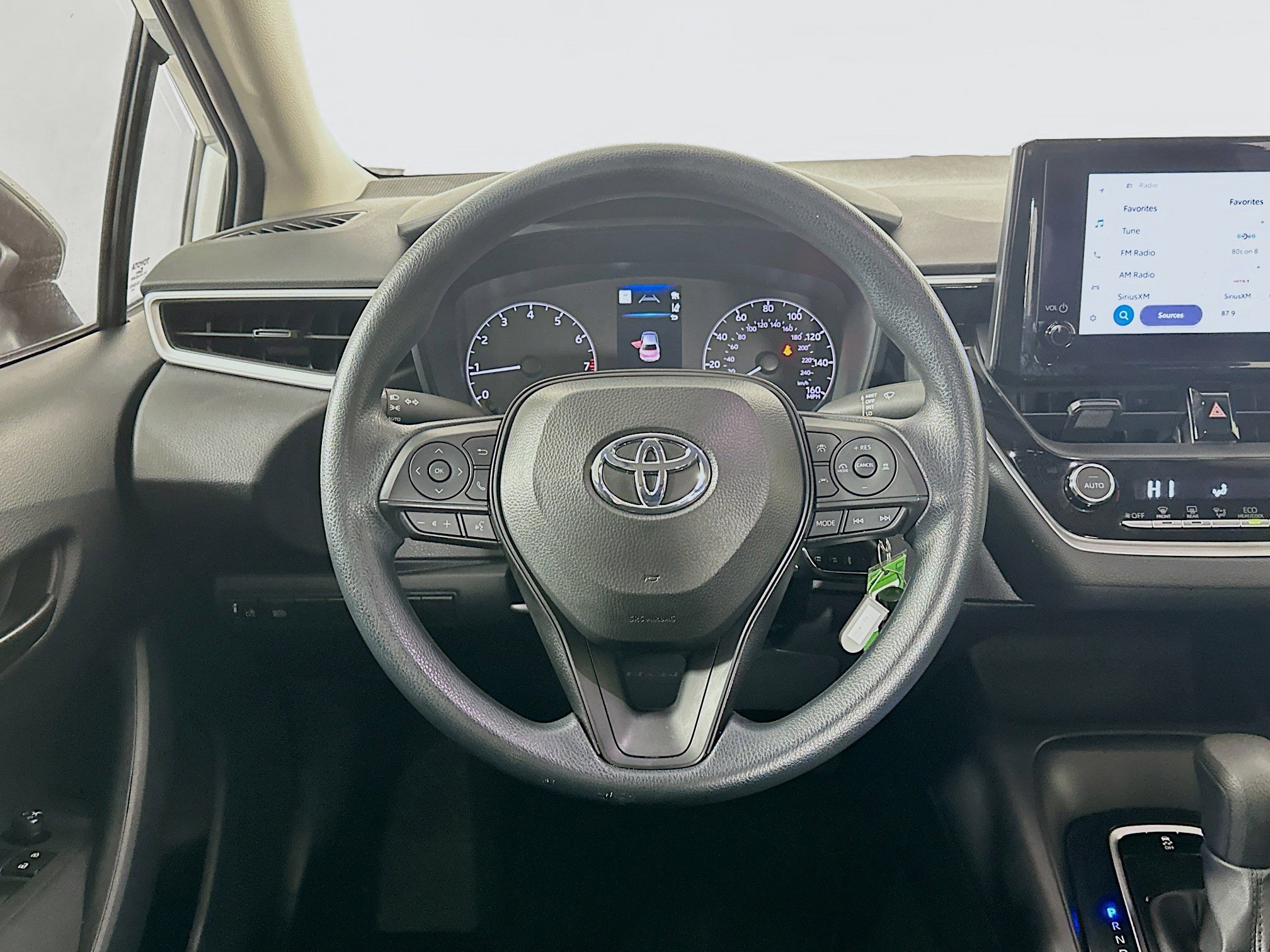 Used 2025 Toyota Corolla LE image 17