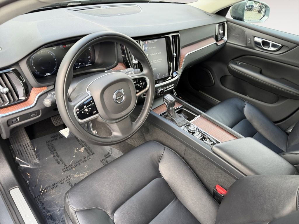 Used 2020 Volvo S60 T5 Momentum image 17