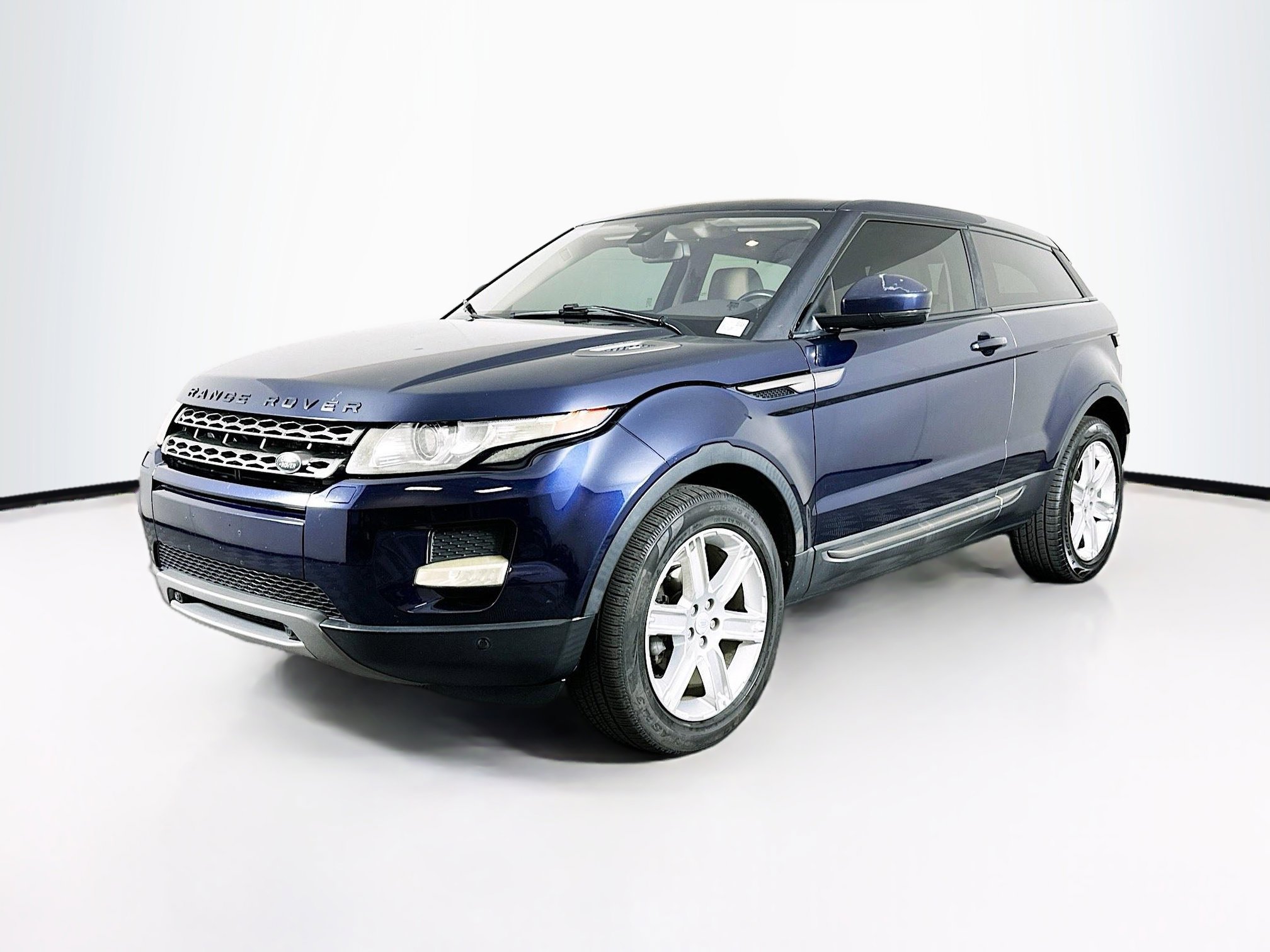 Used 2015 Land Rover Range Rover Evoque Pure Plus AWD/4WD image 3