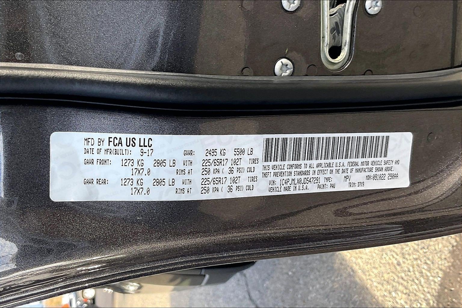 Used 2018 Jeep Cherokee Latitude Plus w/ Comfort/Convenience Group image 31