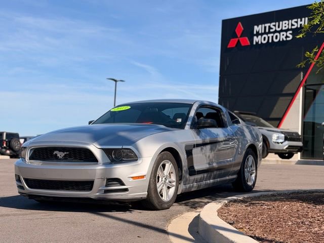 Used 2013 Ford Mustang Coupe image 7