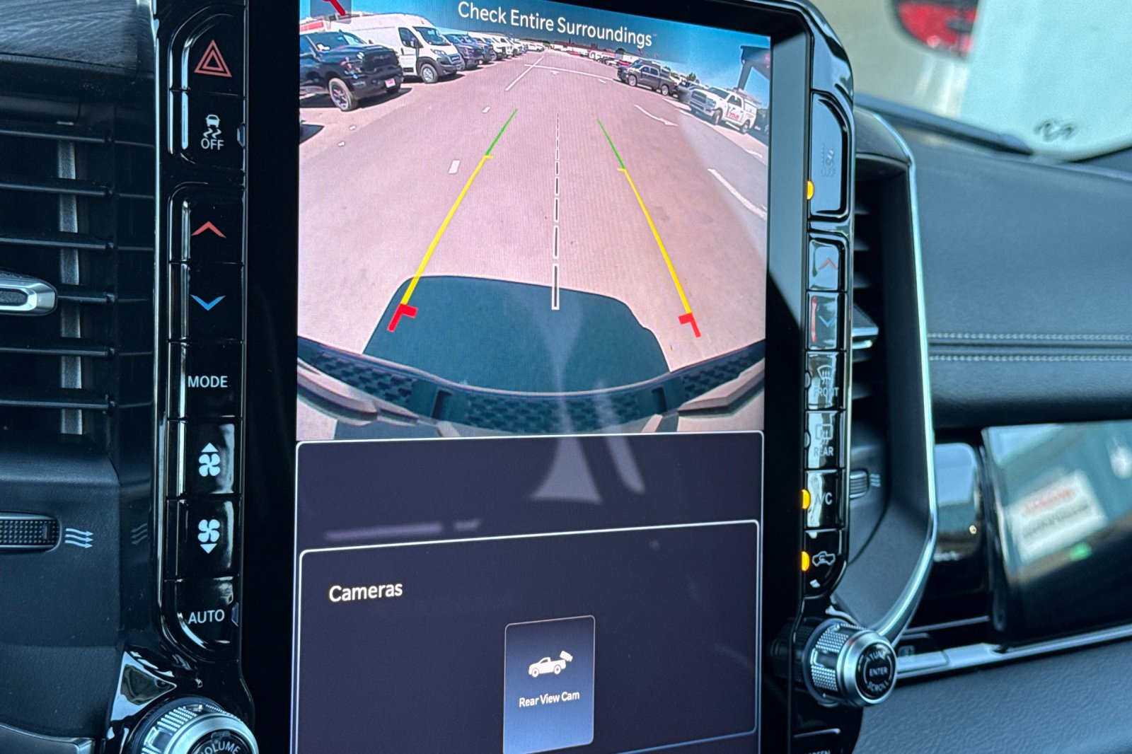 New 2026 RAM 1500 Laramie AWD/4WD image 18