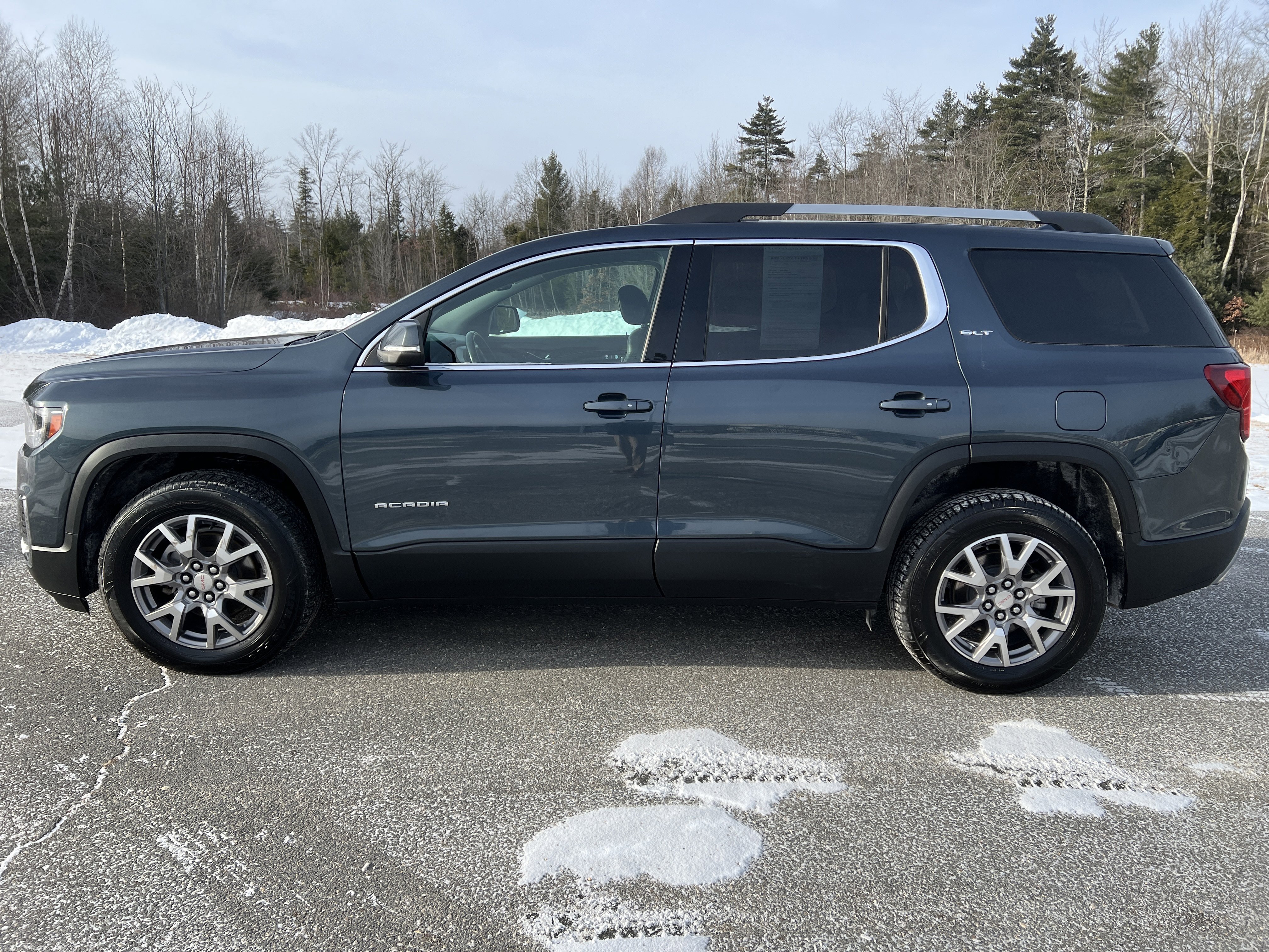 Used 2020 GMC Acadia SLT w/ Trailering Package image 8