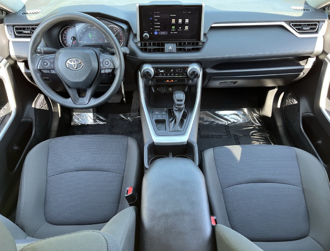 Used 2024 Toyota RAV4 LE FWD image 9