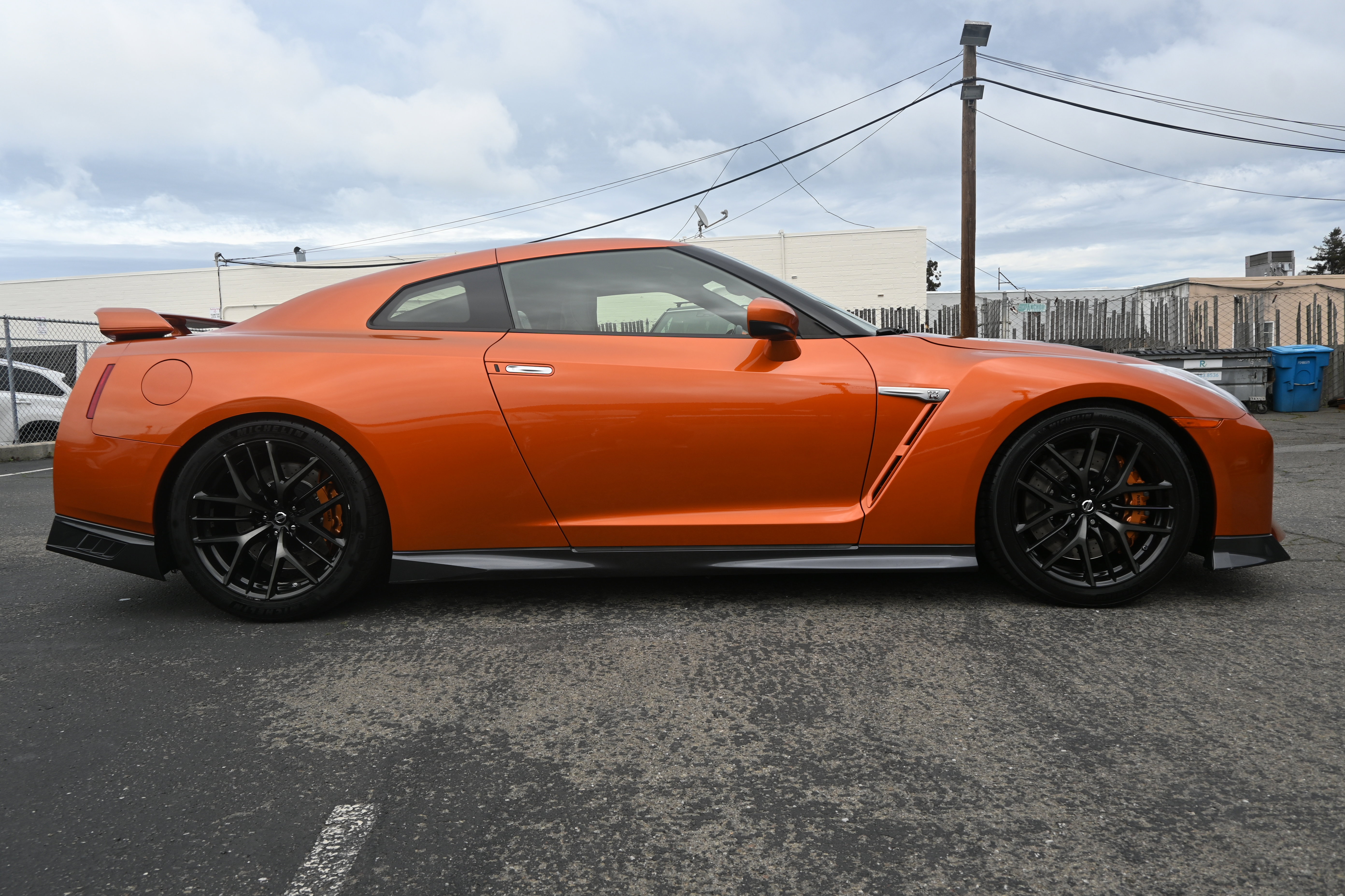 Used 2017 Nissan GT-R Premium image 9