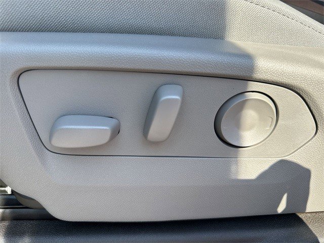 New 2026 GMC Sierra 1500 SLE w/ Preferred Package image 12