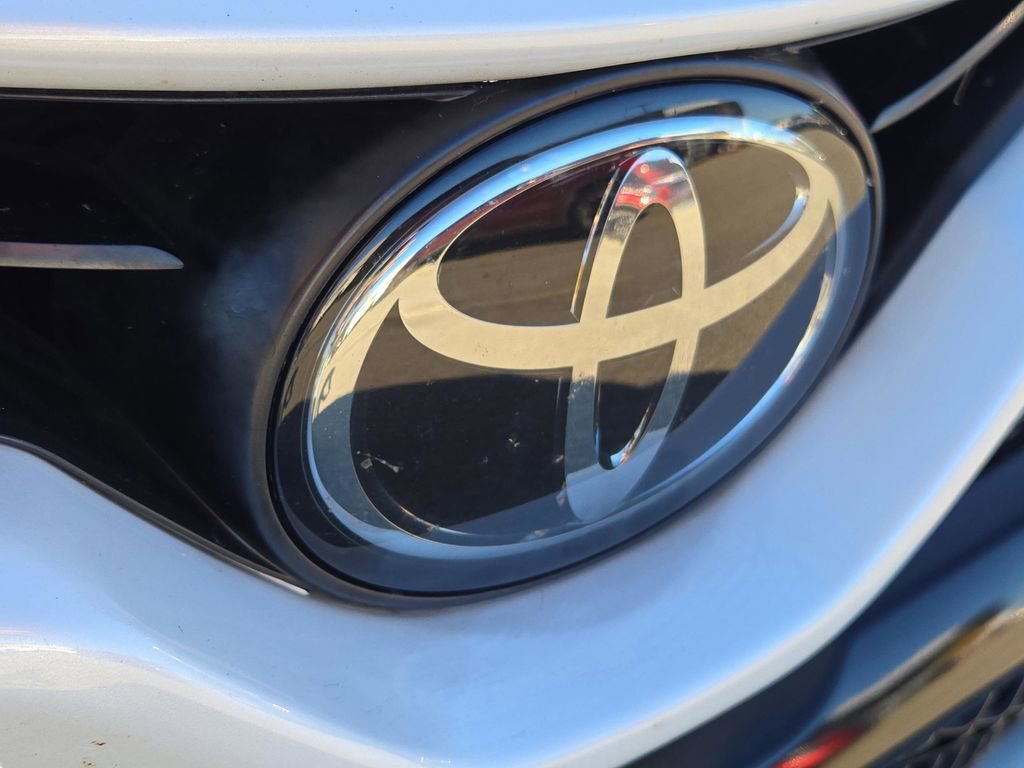 Used 2020 Toyota Camry XSE image 4