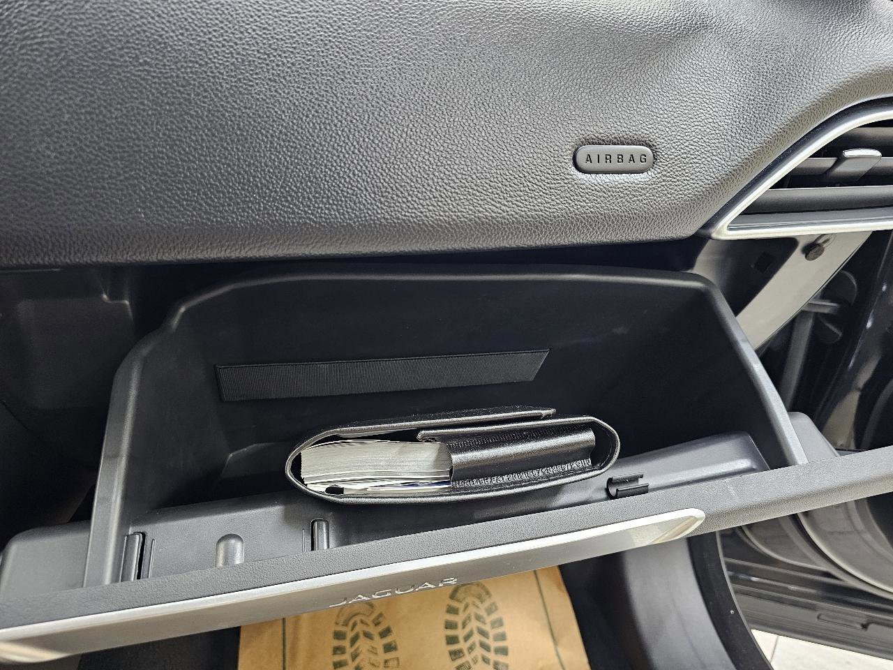 Used 2018 Jaguar F-PACE Premium AWD/4WD image 36