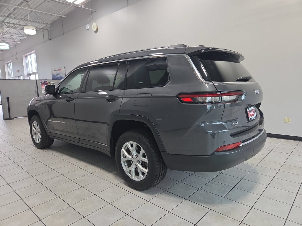 Used 2023 Jeep Grand Cherokee L Limited AWD/4WD image 6