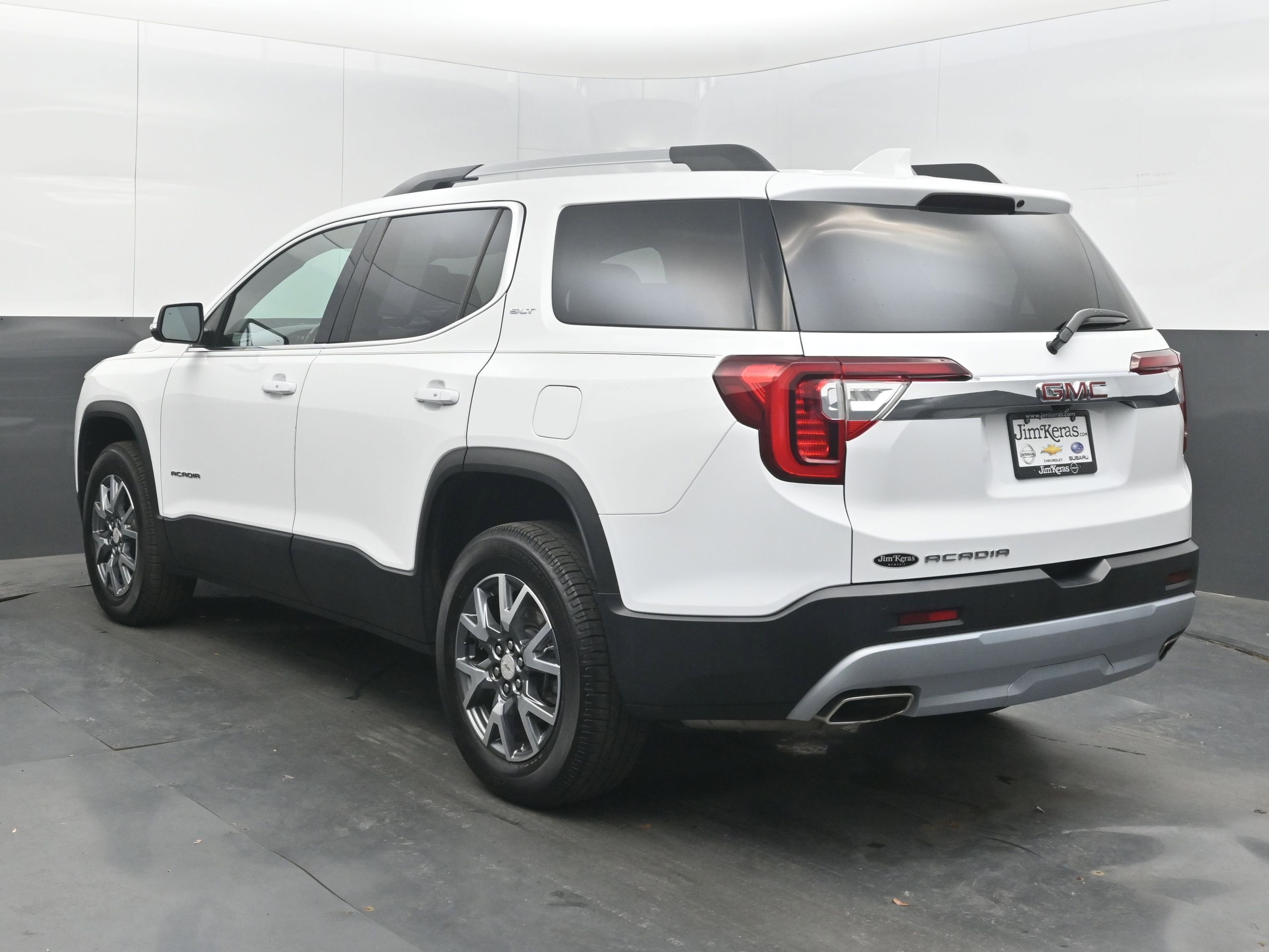 Used 2022 GMC Acadia SLT FWD image 6