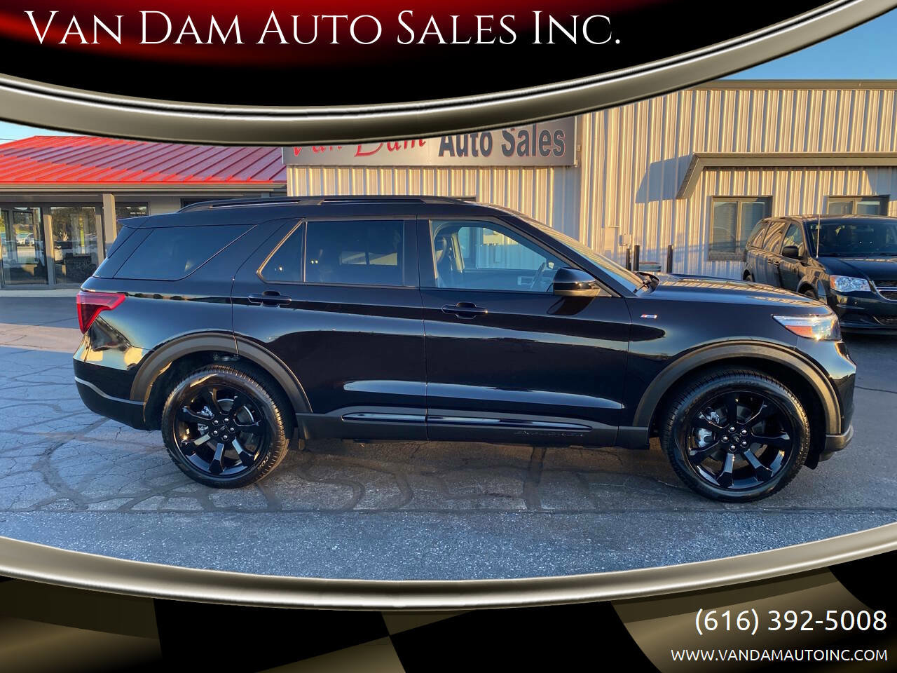 Used 2023 Ford Explorer ST-Line w/ Class IV Trailer Tow Package