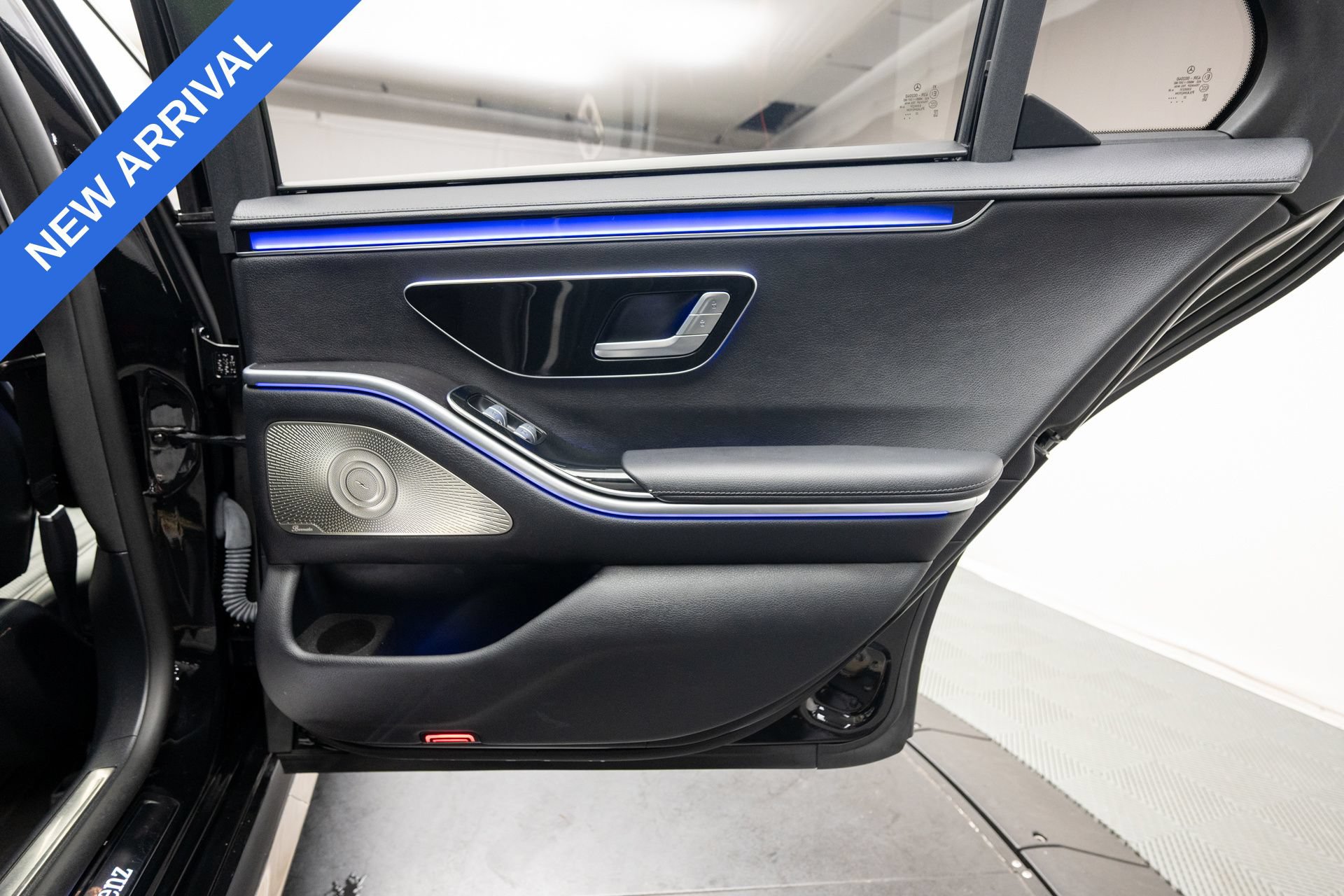 Used 2023 Mercedes-Benz S 500 4MATIC image 31