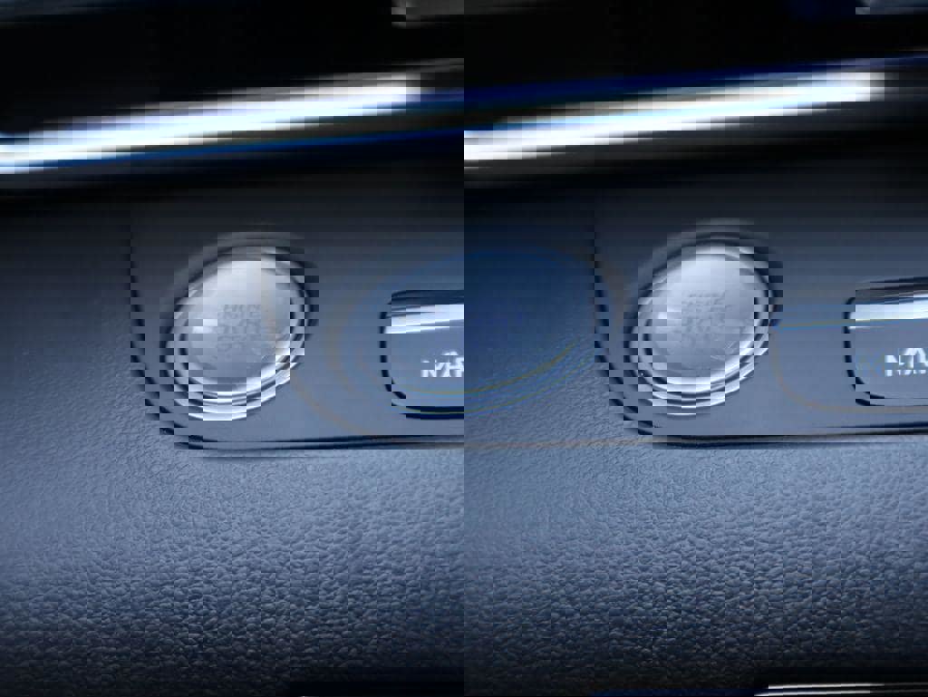 New 2026 Hyundai Elantra Limited image 34