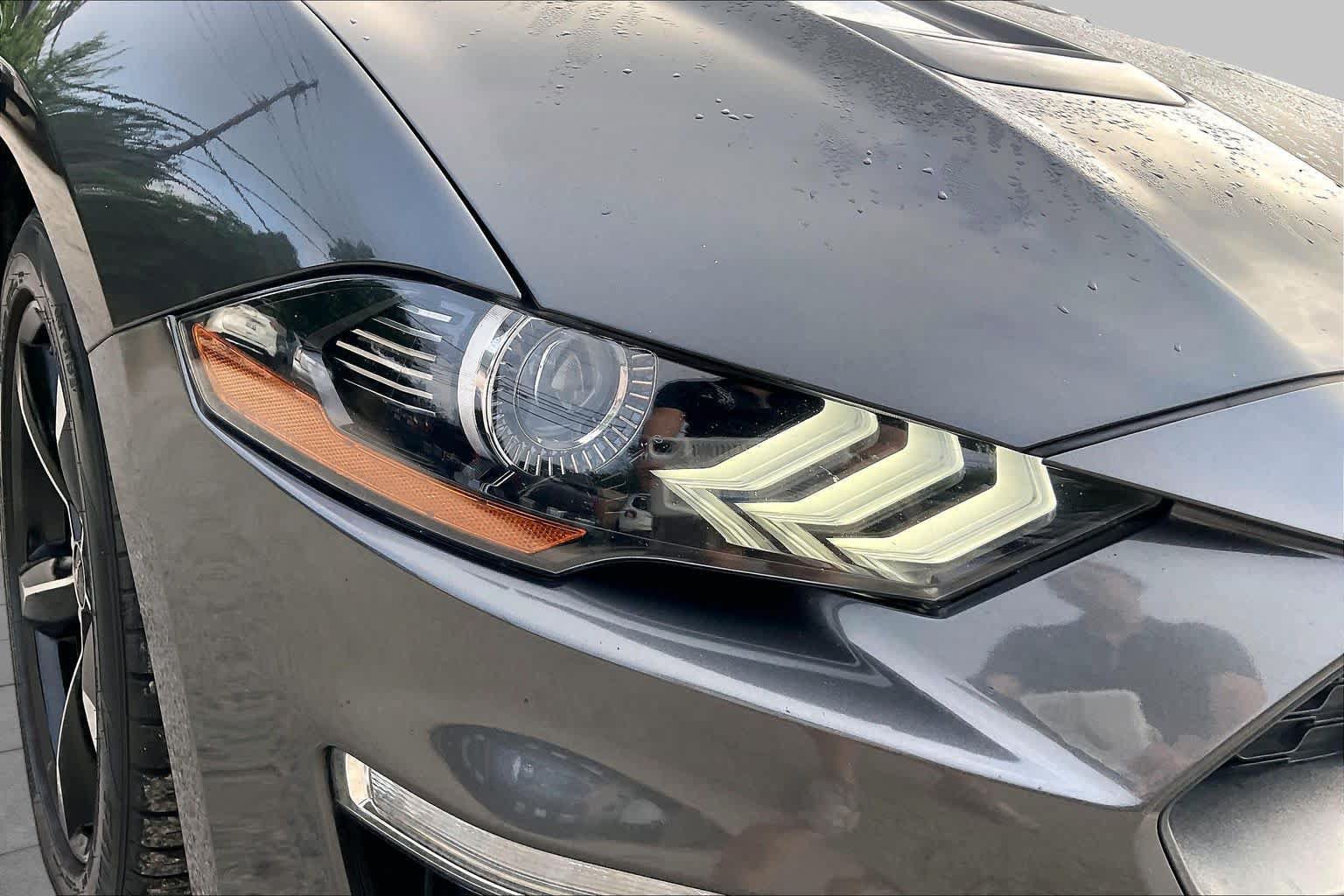 Used 2018 Ford Mustang Coupe RWD image 26