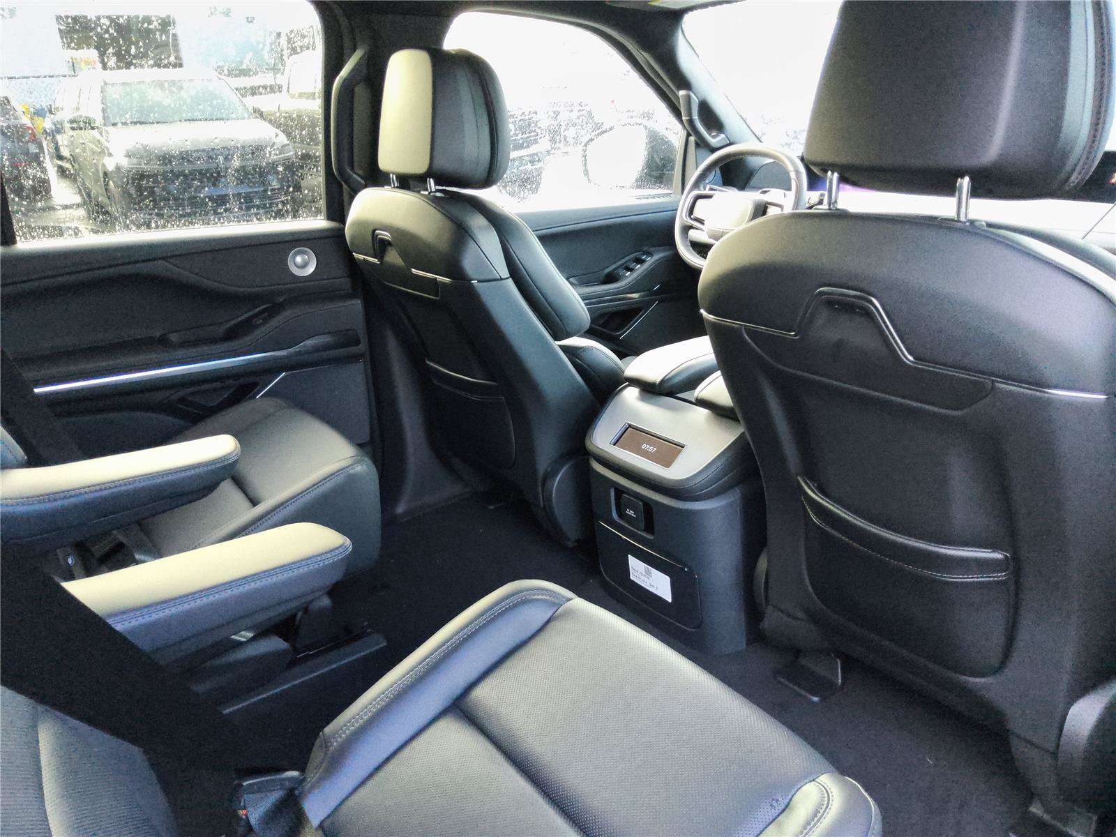 New 2027 Lincoln Navigator Reserve w/ Jet Appearance Package AWD/4WD image 27
