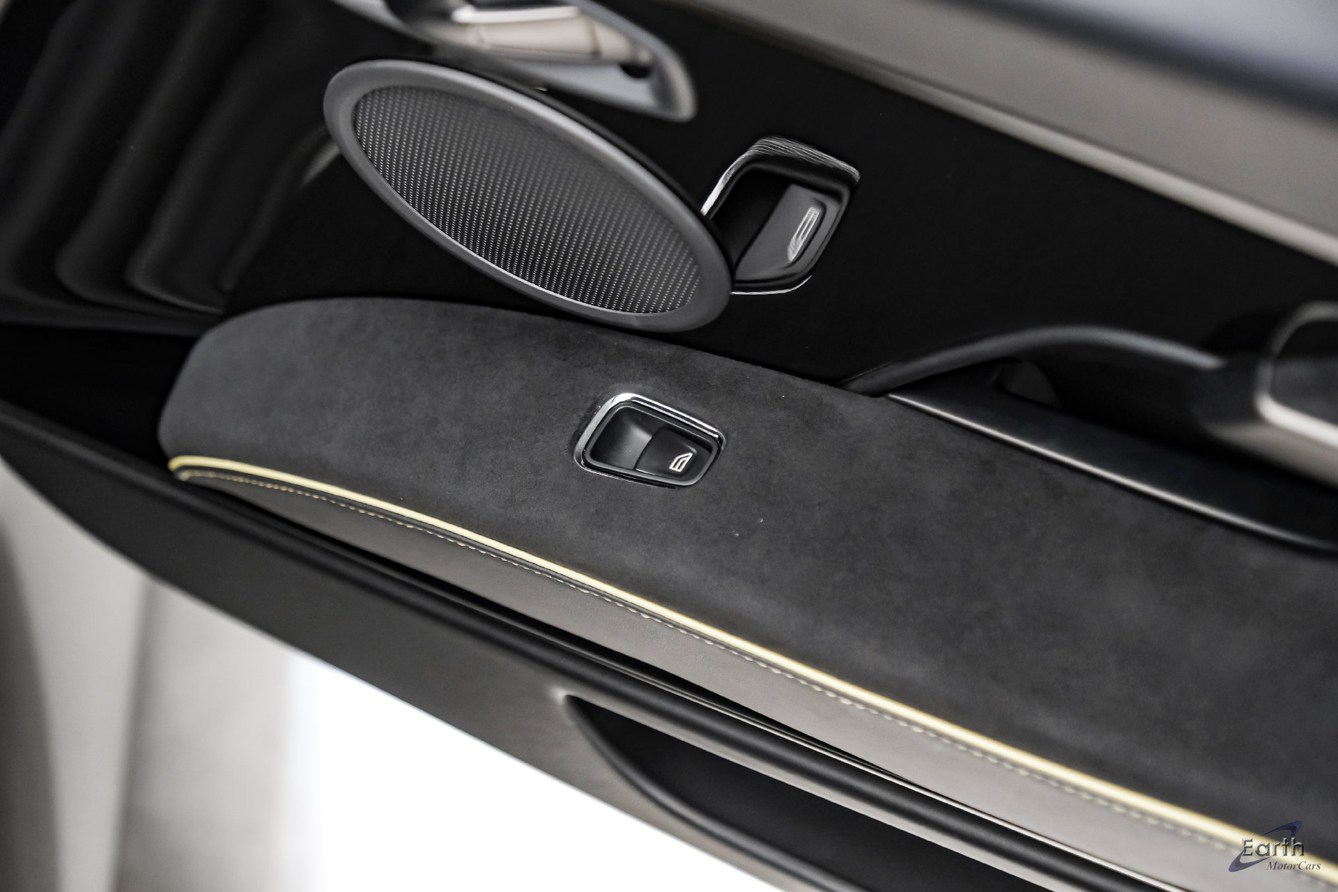 Used 2019 Aston Martin DBS Superleggera RWD image 92