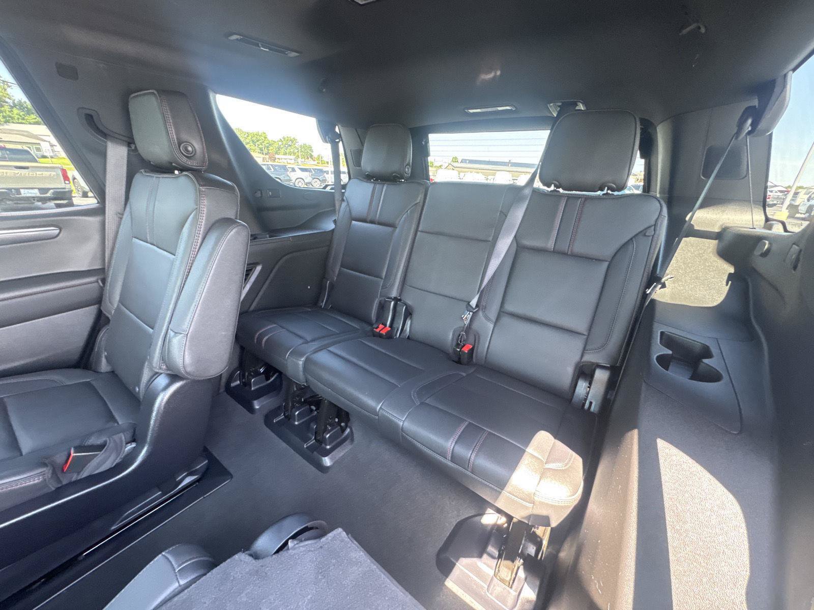 Used 2025 Chevrolet Tahoe RST w/ Comfort Package AWD/4WD image 11