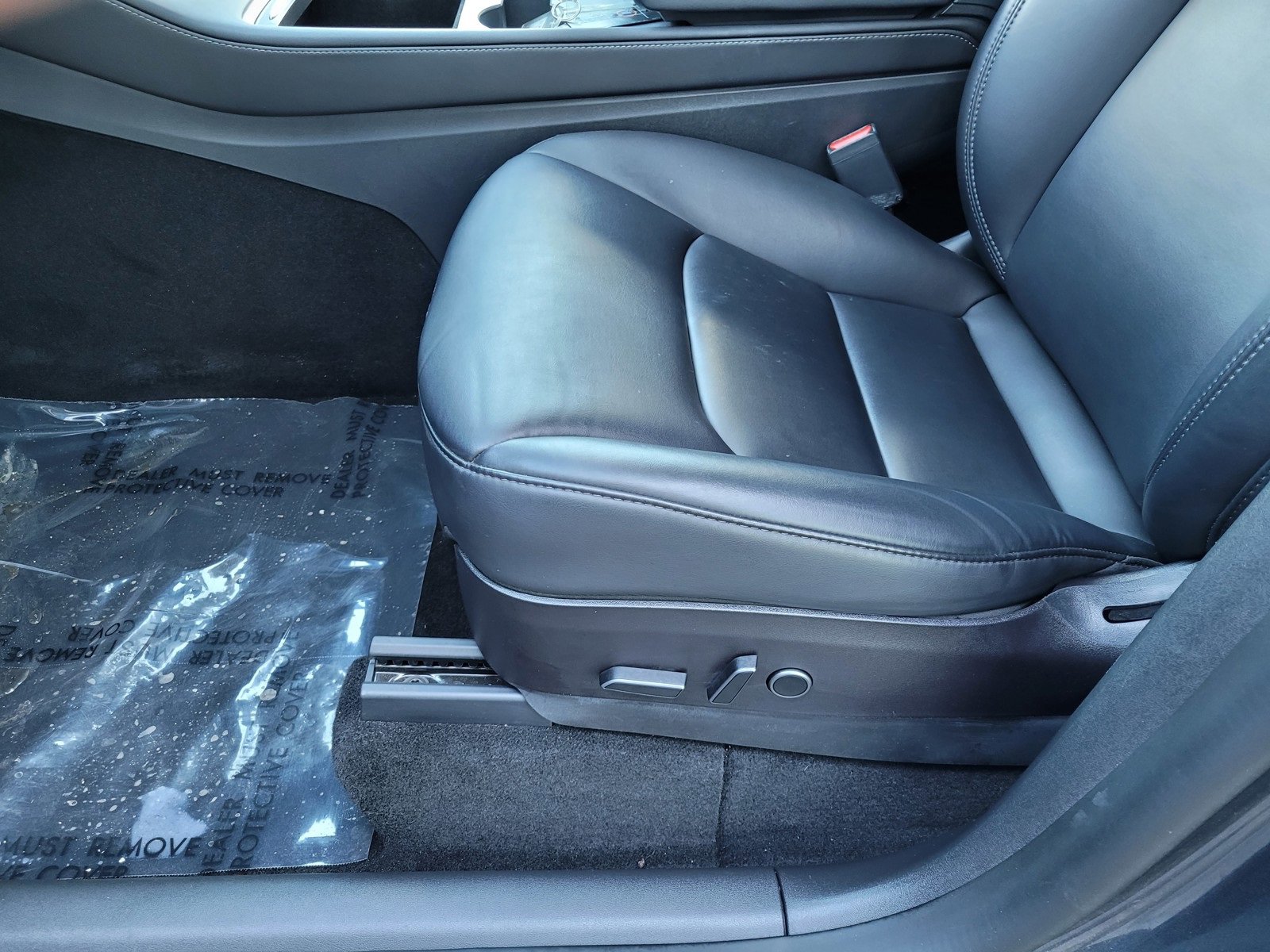 Used 2022 Tesla Model Y Long Range image 23