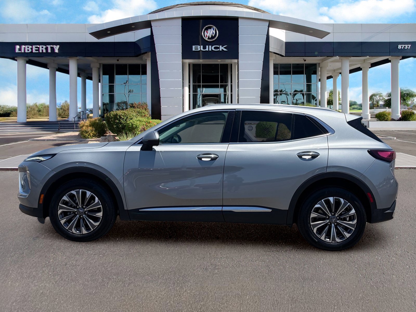 Used 2025 Buick Envision Preferred AWD/4WD image 7