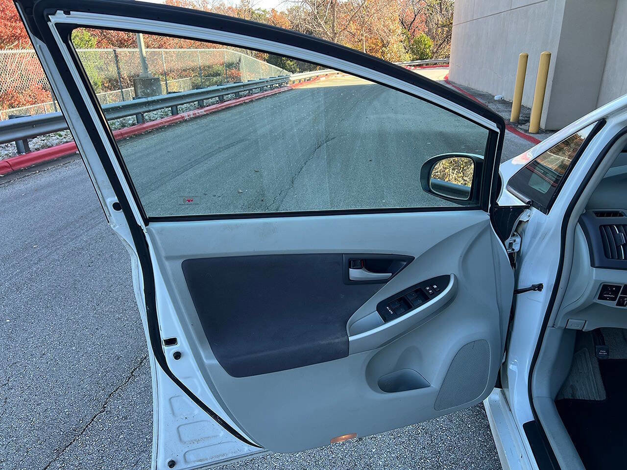 Used 2010 Toyota Prius Five image 33