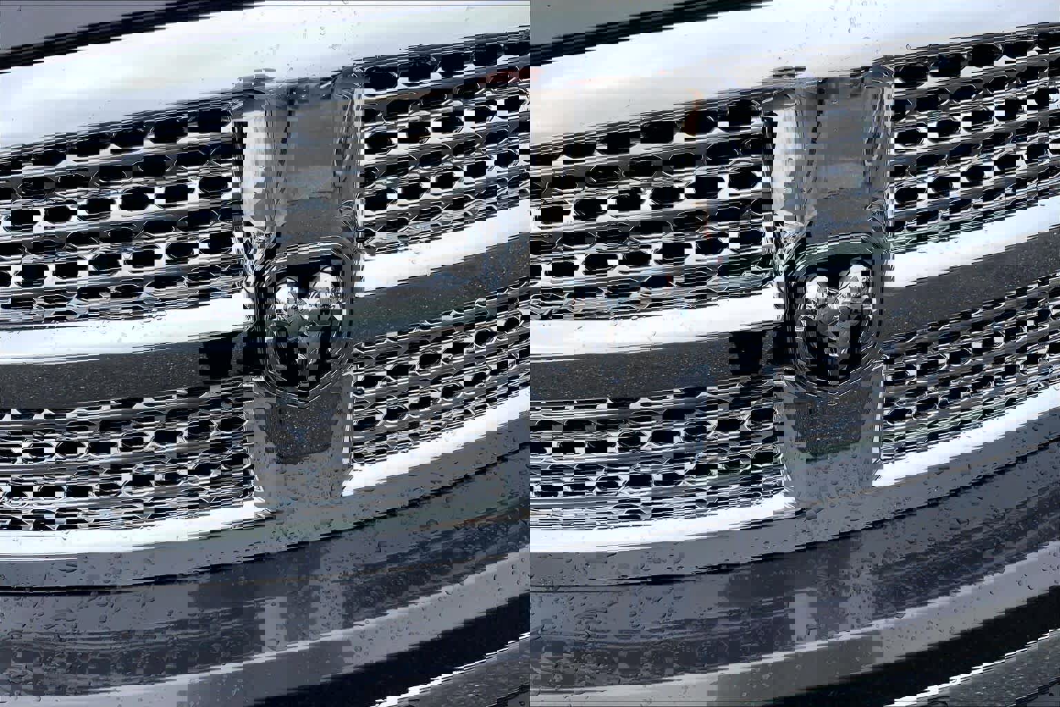 Used 2017 RAM 1500 Laramie image 30