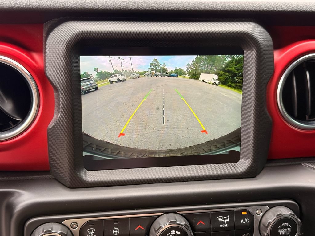 Used 2023 Jeep Wrangler Unlimited Rubicon w/ LED Lighting Group AWD/4WD image 21