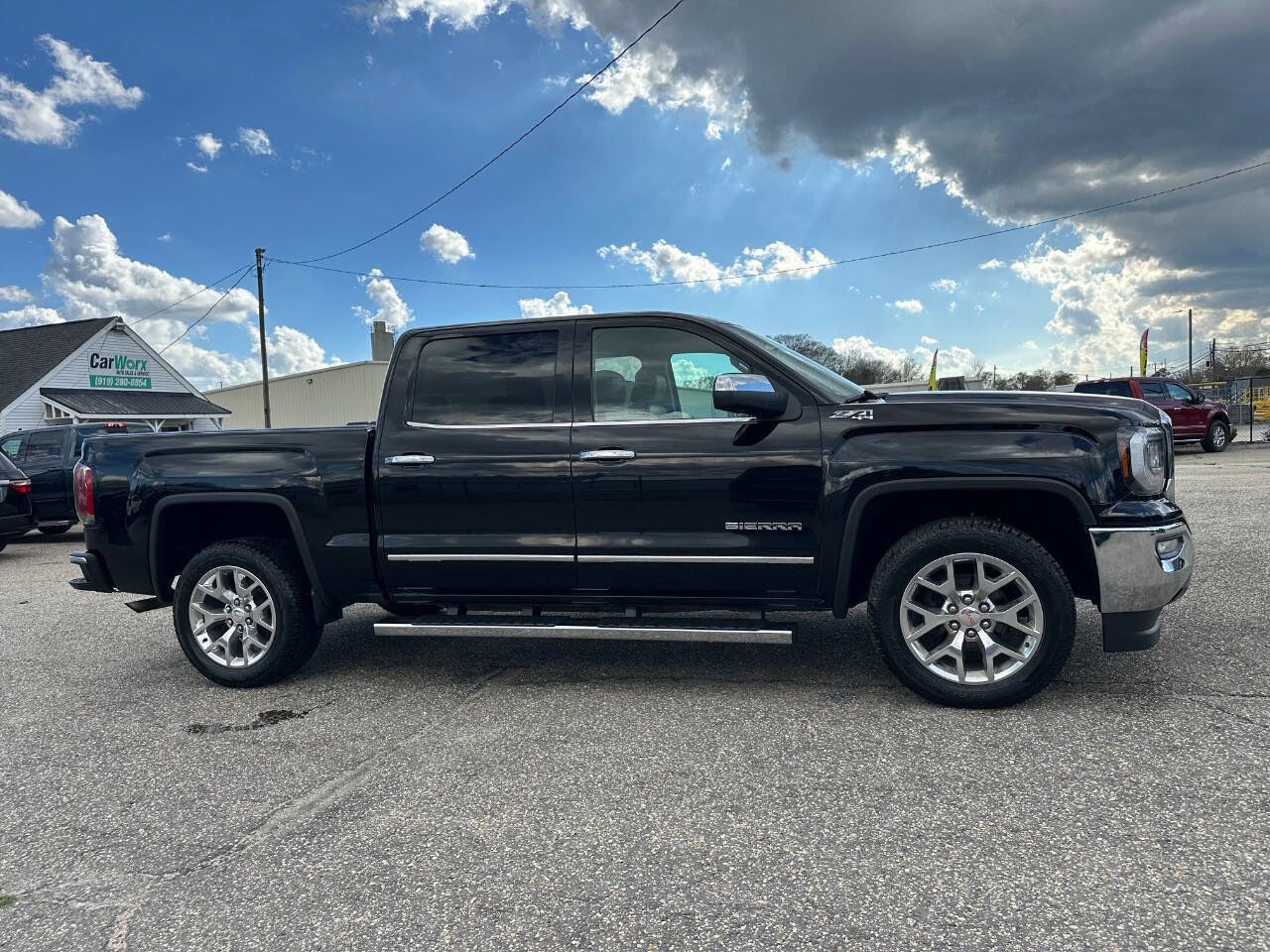 Used 2017 GMC Sierra 1500 SLT w/ SLT Premium Package image 15