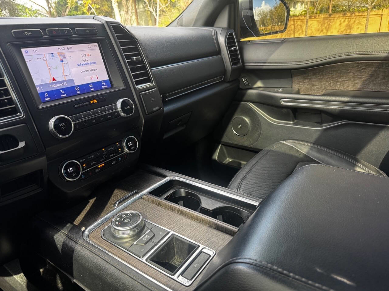Used 2020 Ford Expedition Limited image 26