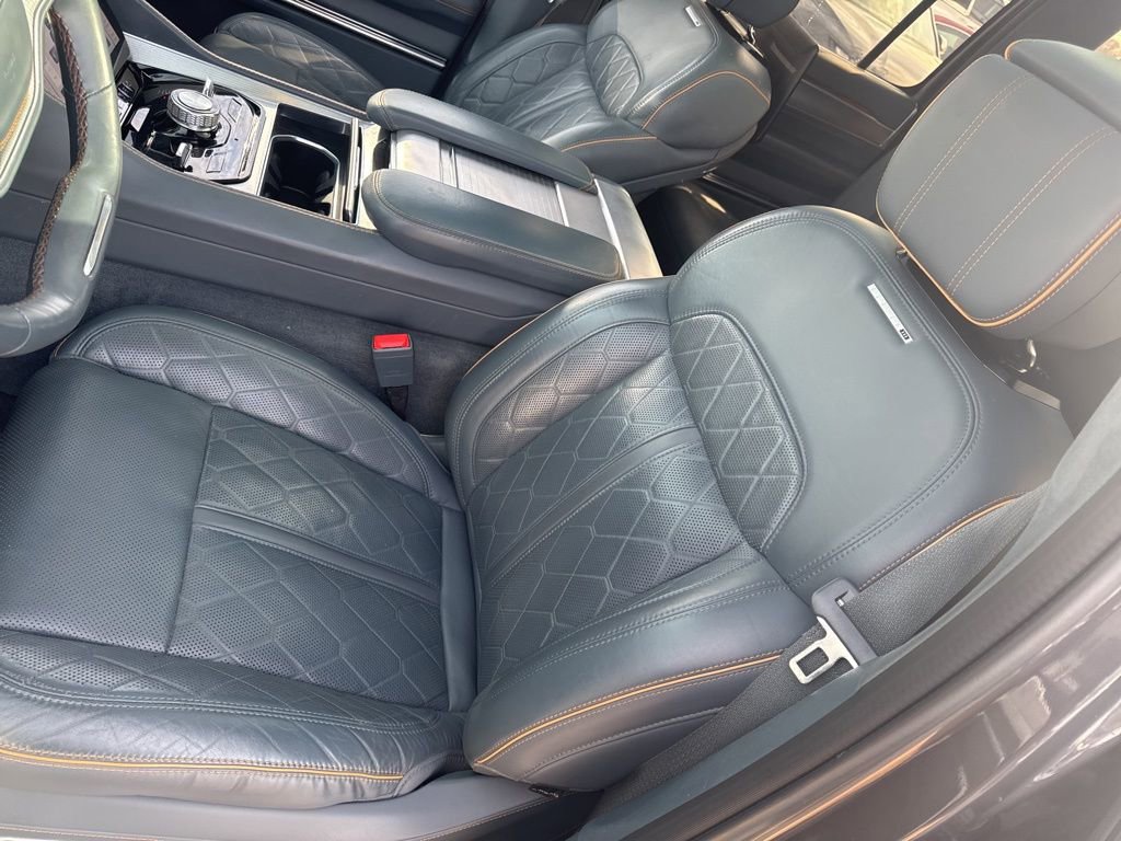 Used 2022 Jeep Grand Wagoneer Series III w/ Rear Seat Video Group 1 image 22